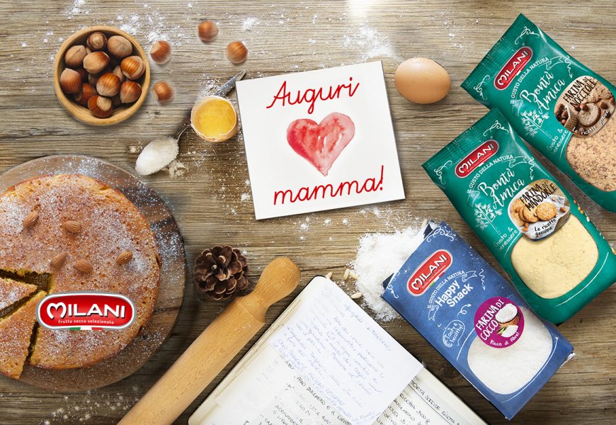 Torta con farina di mandorle, cocco e nocciola
